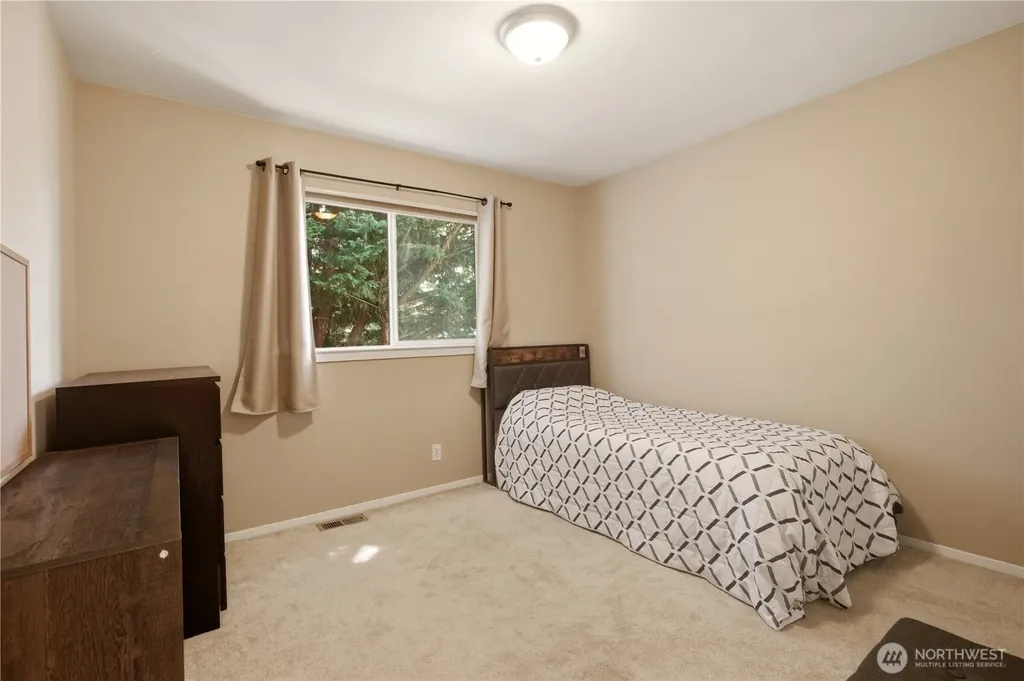 1006 167th Street SW Lynnwood WA 98037