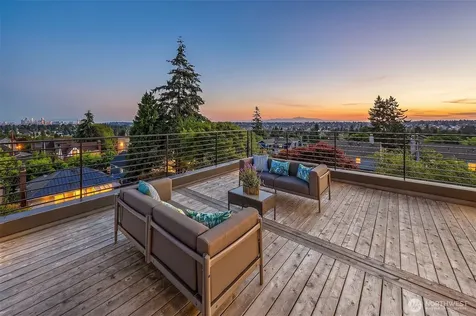 332 NE Elk Place Seattle WA 98115