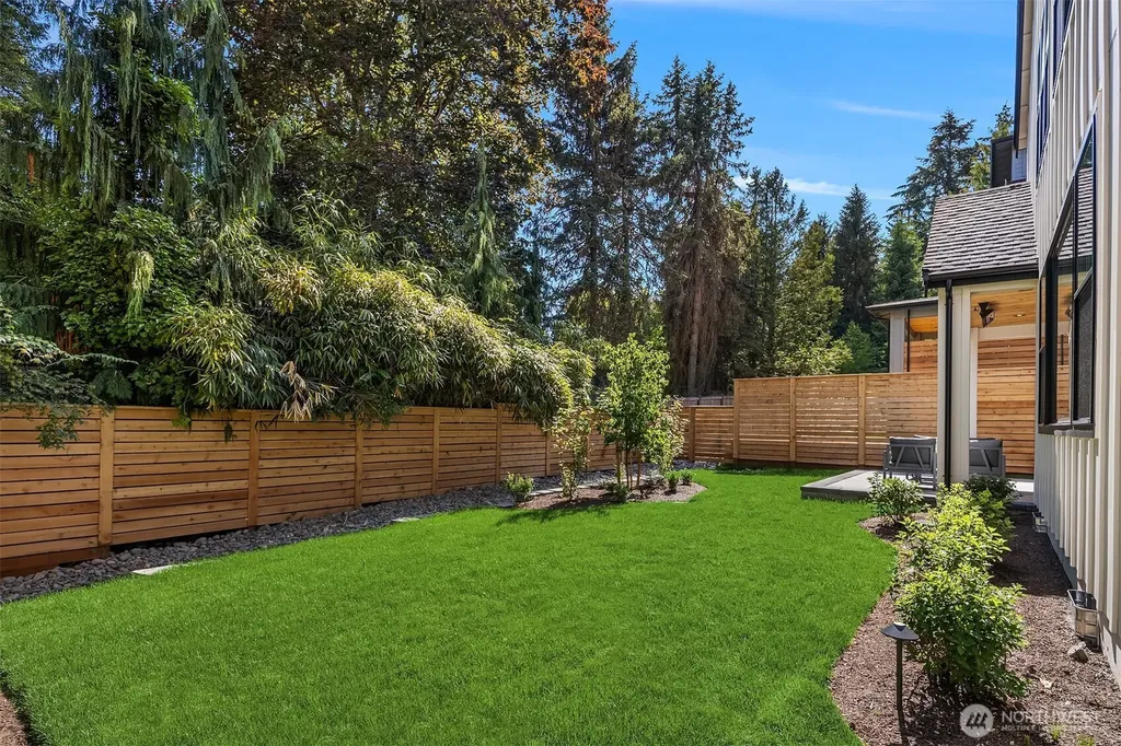 10223 NE 24th Street Bellevue WA 98004