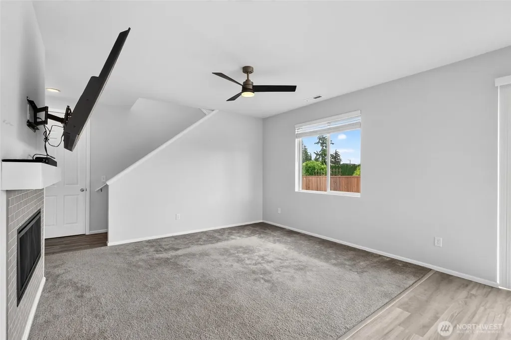 15742 58th Street Ct E Sumner WA 98390