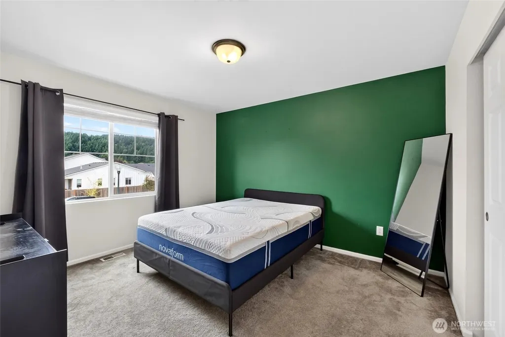 15742 58th Street Ct E Sumner WA 98390