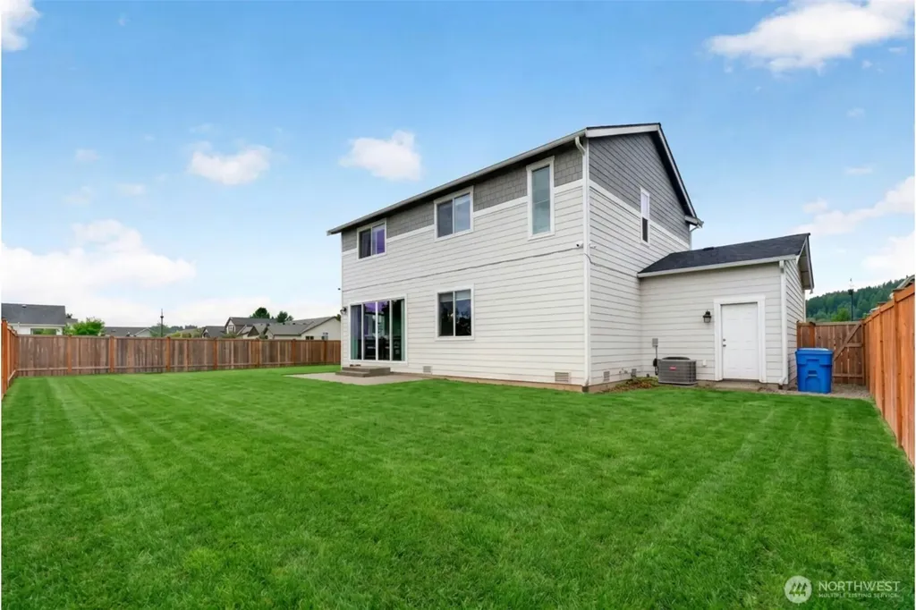 15742 58th Street Ct E Sumner WA 98390