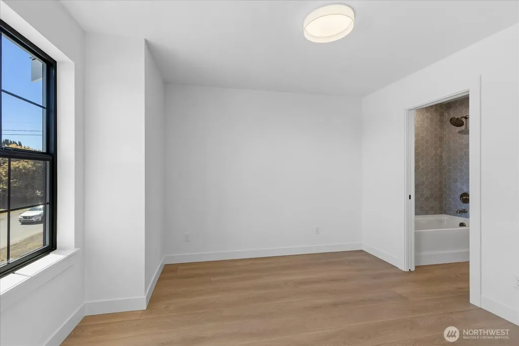 2817 25th Street Everett WA 98201