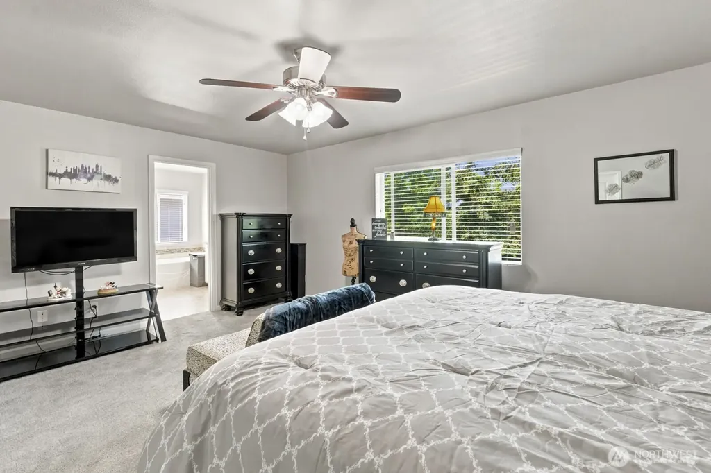 8825 Corona Ct Court NE Lacey WA 98516