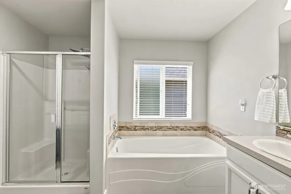 8825 Corona Ct Court NE Lacey WA 98516