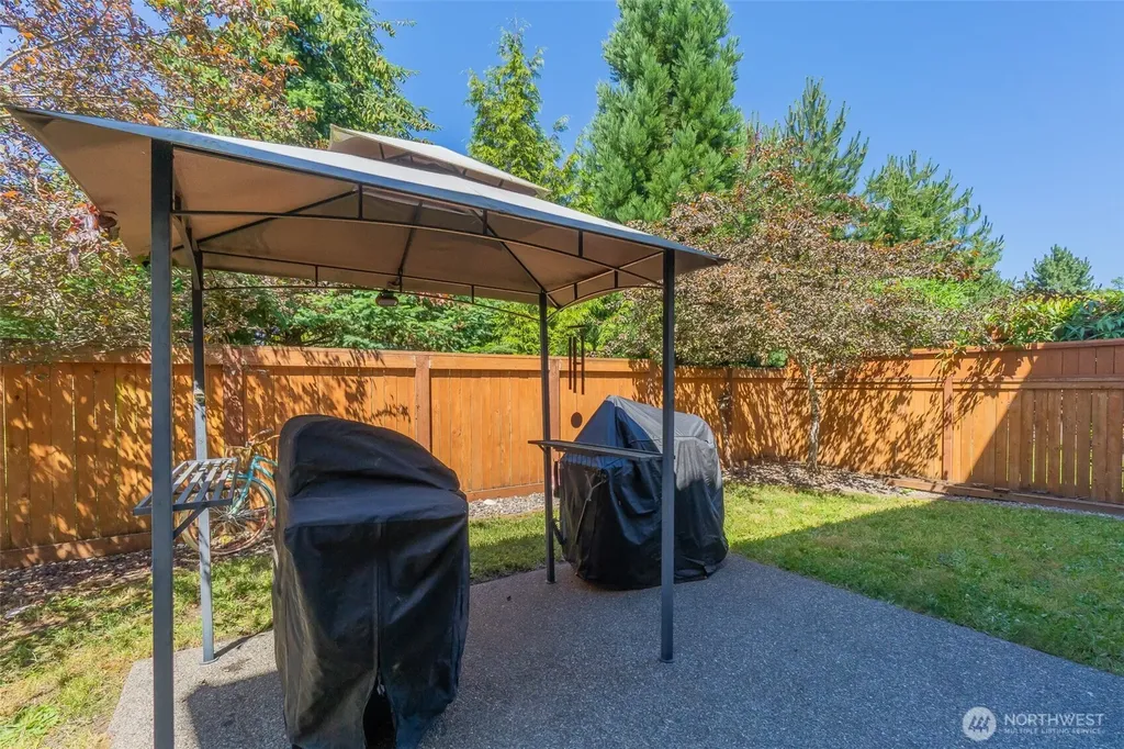 8825 Corona Ct Court NE Lacey WA 98516