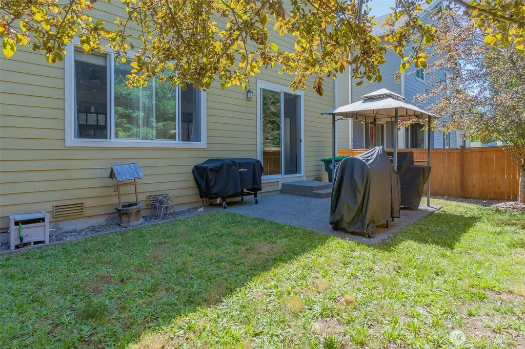 8825 Corona Ct Court NE Lacey WA 98516