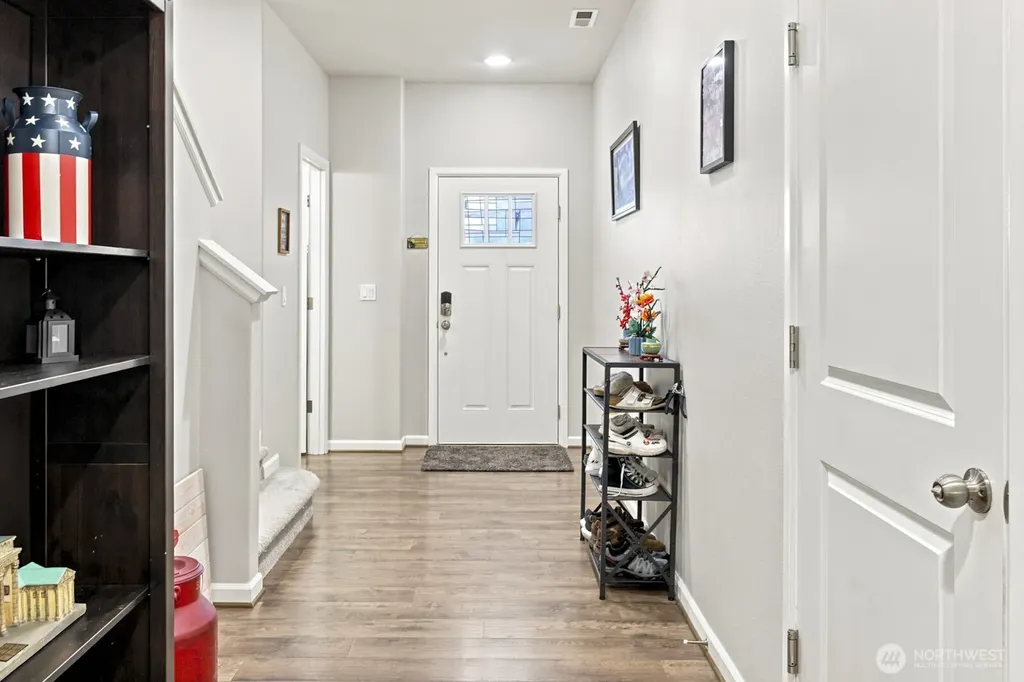 8825 Corona Ct Court NE Lacey WA 98516