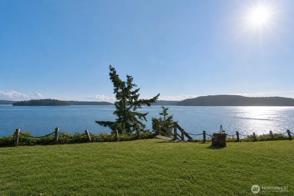 6860 Salmon Beach Road S Anacortes WA 98221