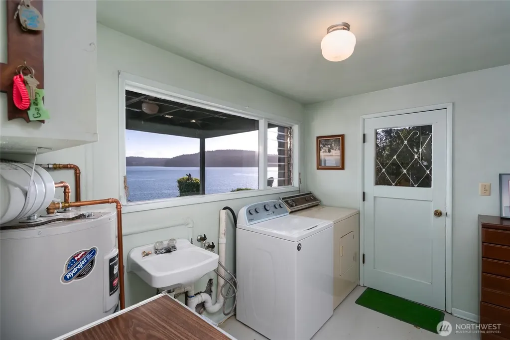 6860 Salmon Beach Road S Anacortes WA 98221