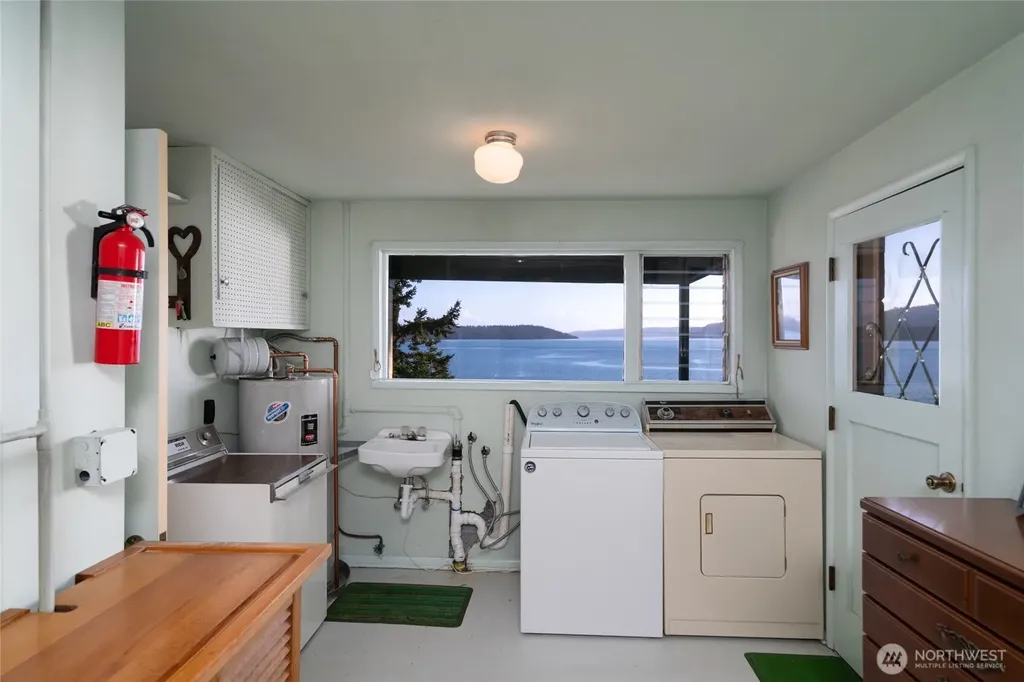 6860 Salmon Beach Road S Anacortes WA 98221