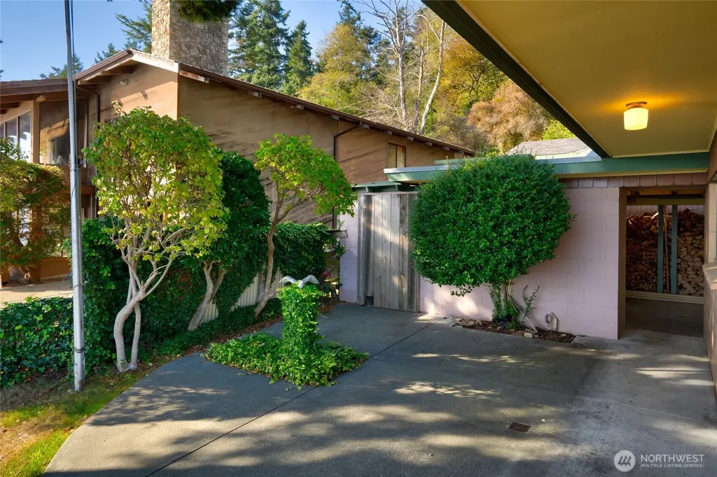6860 Salmon Beach Road S Anacortes WA 98221