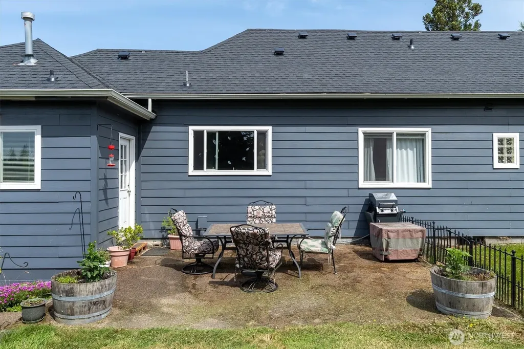 2102 Mt Brynion Road Kelso WA 98626