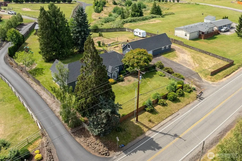 2102 Mt Brynion Road Kelso WA 98626