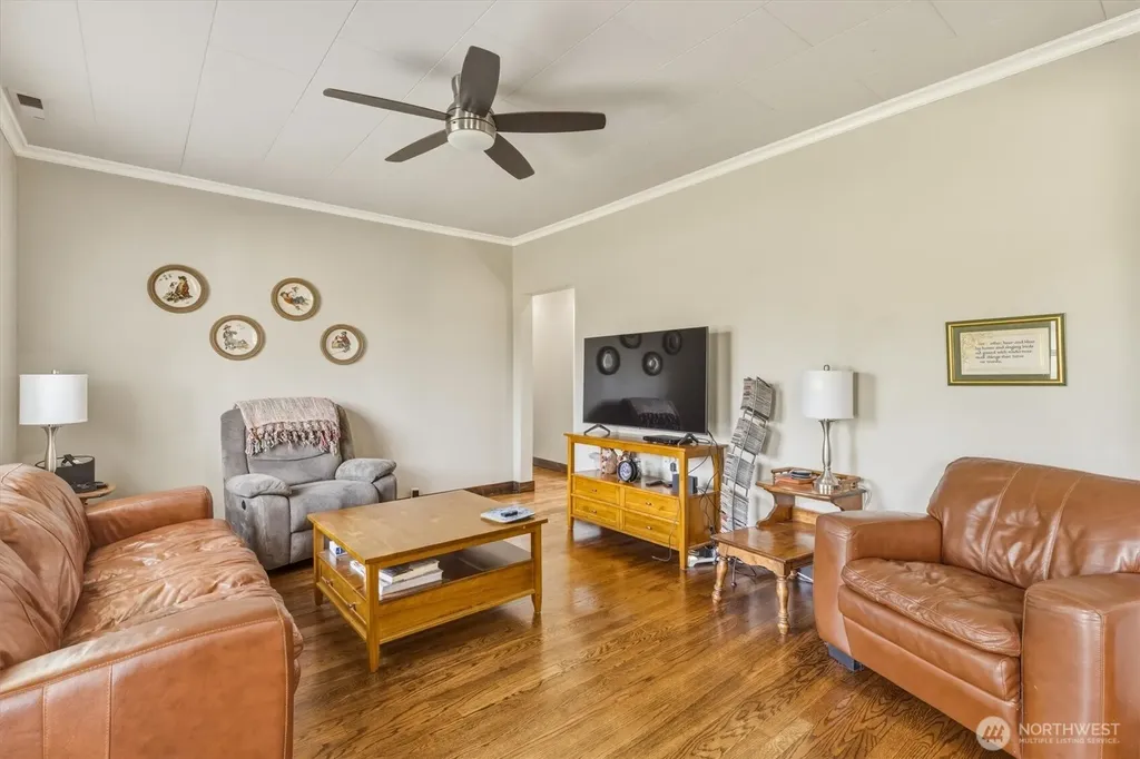 2102 Mt Brynion Road Kelso WA 98626