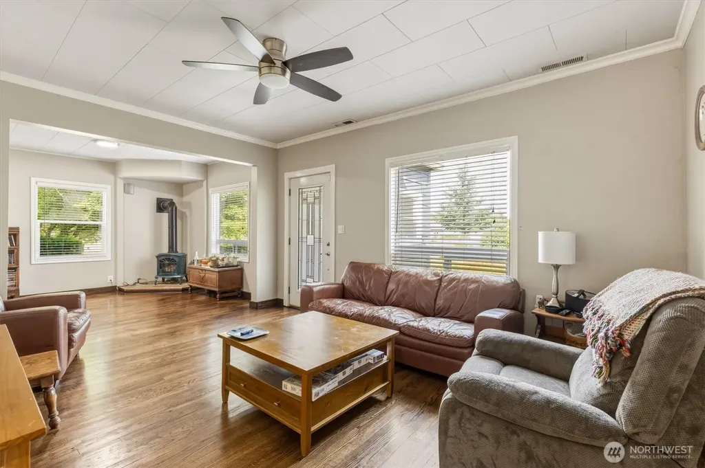 2102 Mt Brynion Road Kelso WA 98626