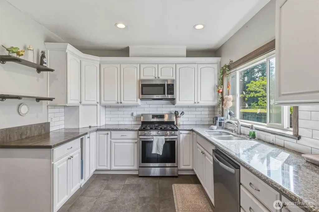 2102 Mt Brynion Road Kelso WA 98626
