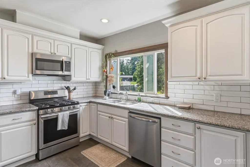 2102 Mt Brynion Road Kelso WA 98626