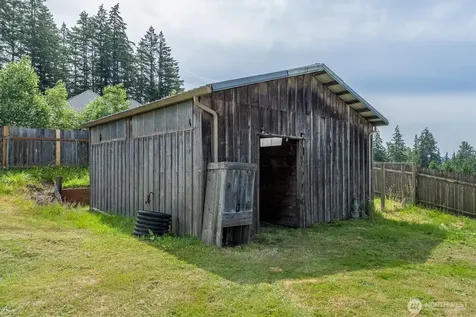 2102 Mt Brynion Road Kelso WA 98626