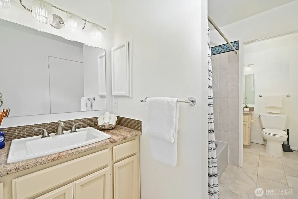 10 18th Avenue Kirkland WA 98033