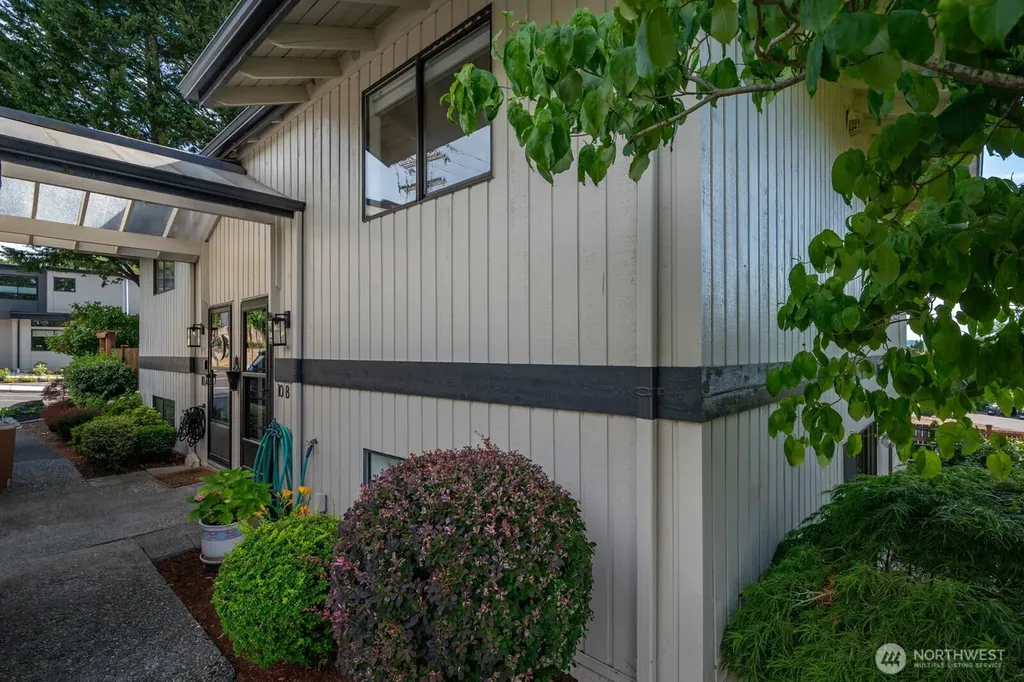 10 18th Avenue Kirkland WA 98033