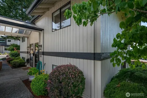 10 18th Avenue Kirkland WA 98033