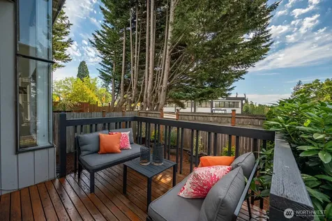 10 18th Avenue Kirkland WA 98033