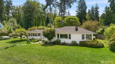 5930 Rose Loop NE Bainbridge Island WA 98110