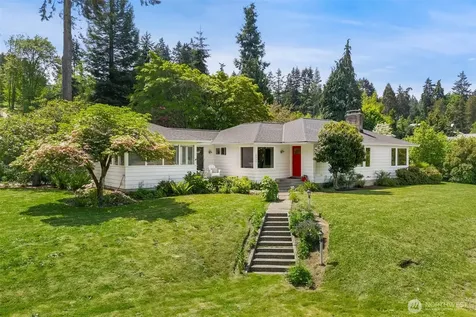 5930 Rose Loop NE Bainbridge Island WA 98110