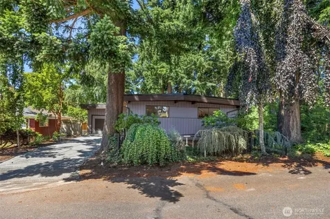 12521 2nd Avenue NE Seattle WA 98125
