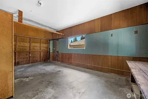 12521 2nd Avenue NE Seattle WA 98125