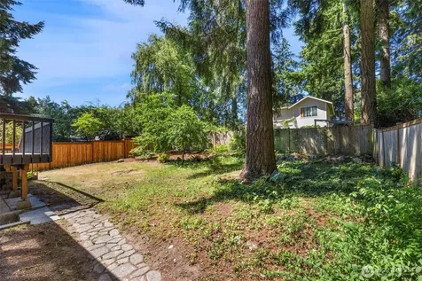 12521 2nd Avenue NE Seattle WA 98125
