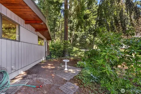 12521 2nd Avenue NE Seattle WA 98125