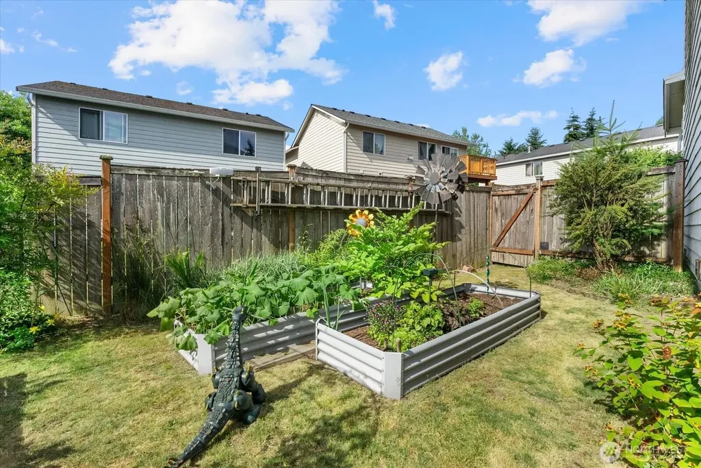 929 149th Place SW Lynnwood WA 98087
