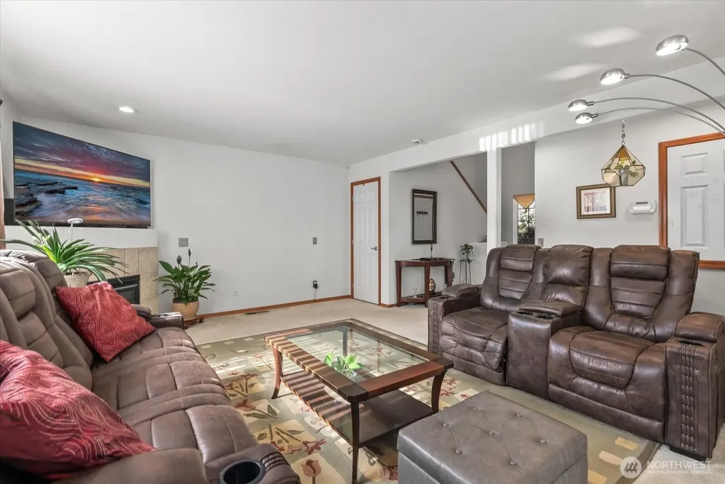 929 149th Place SW Lynnwood WA 98087