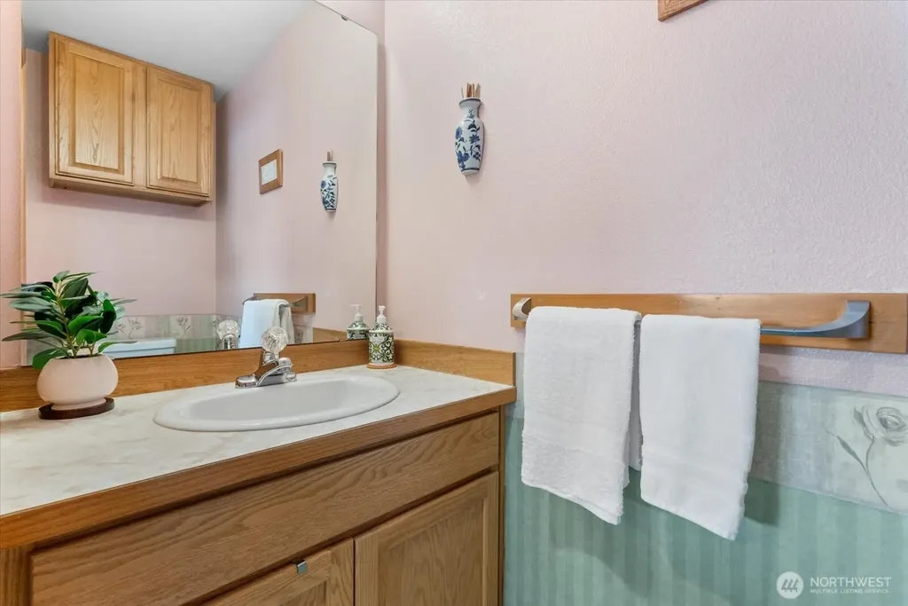 929 149th Place SW Lynnwood WA 98087
