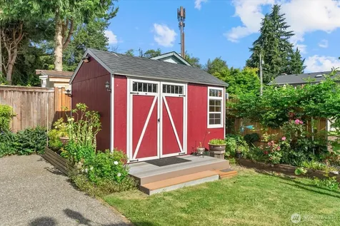 929 149th Place SW Lynnwood WA 98087