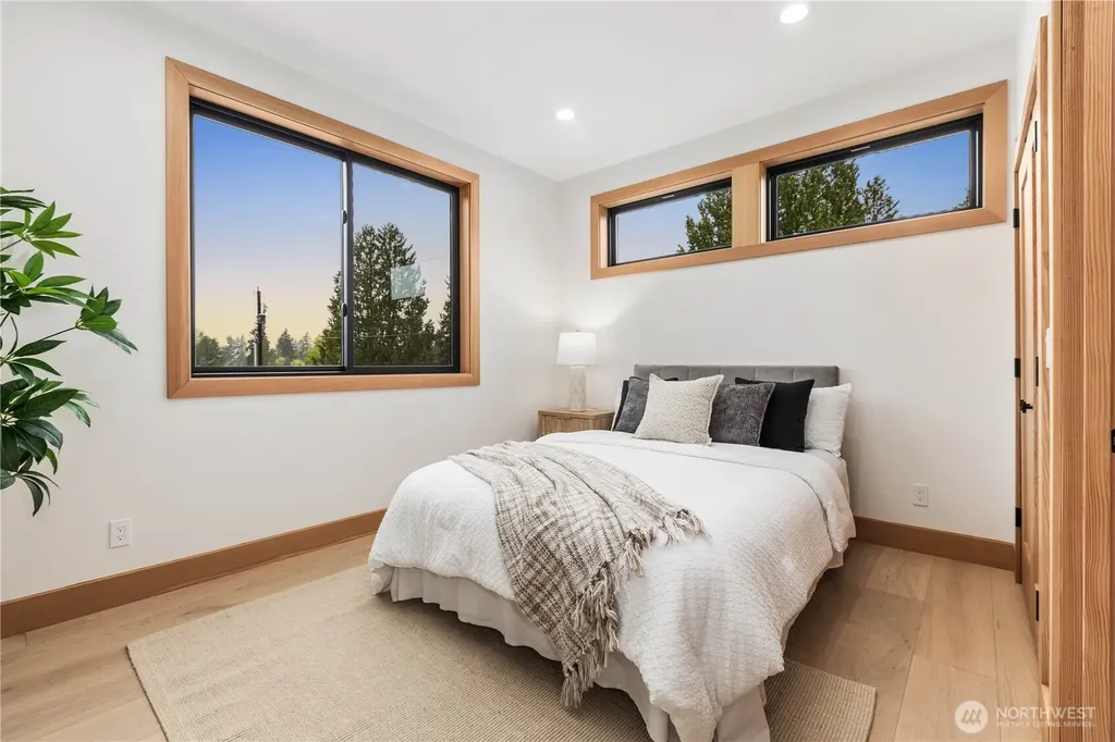 1207 145th Avenue SE Bellevue WA 98007