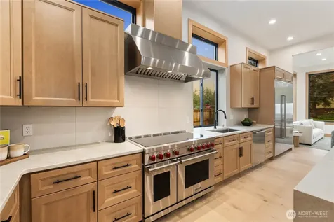 1207 145th Avenue SE Bellevue WA 98007