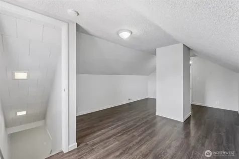 806 4th Street SE Auburn WA 98002