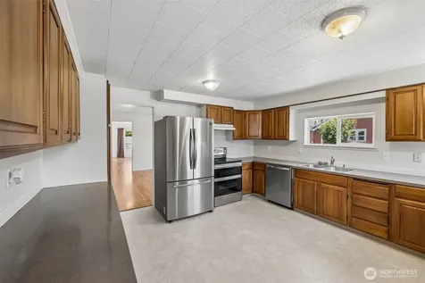 806 4th Street SE Auburn WA 98002