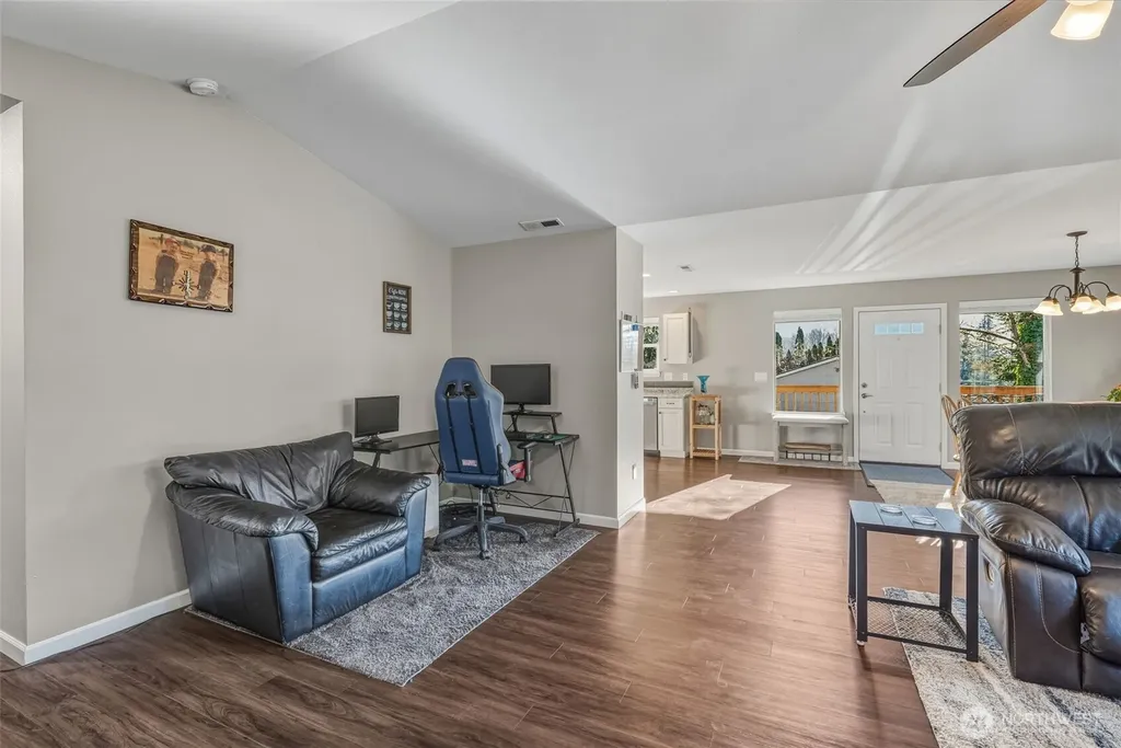 800 N 23rd Avenue Kelso WA 98626