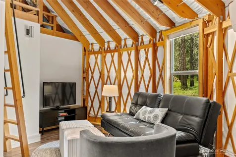 39 Ulrich Lane Mazama WA 98833