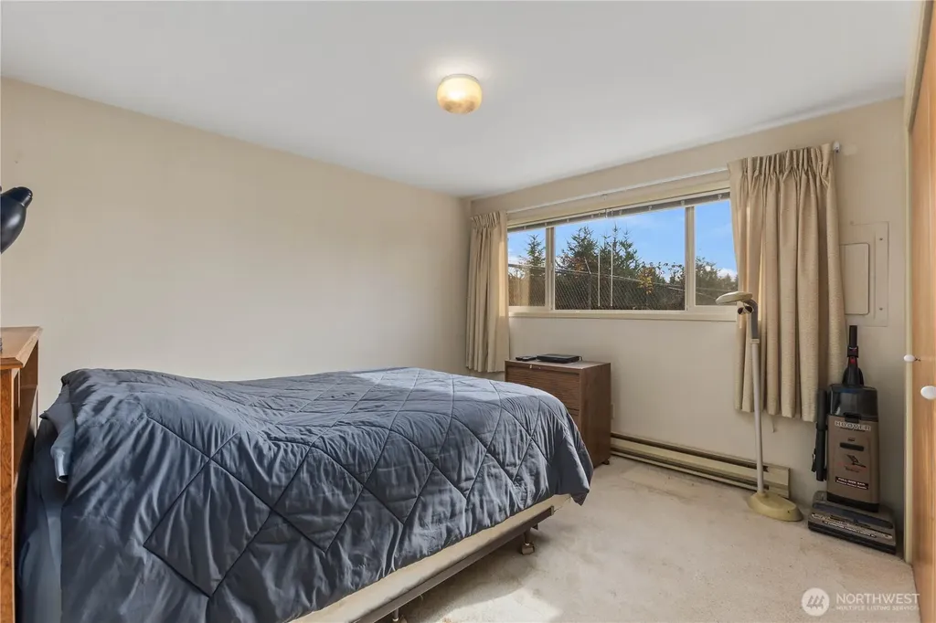 350 Olympic Drive E Grapeview WA 98546