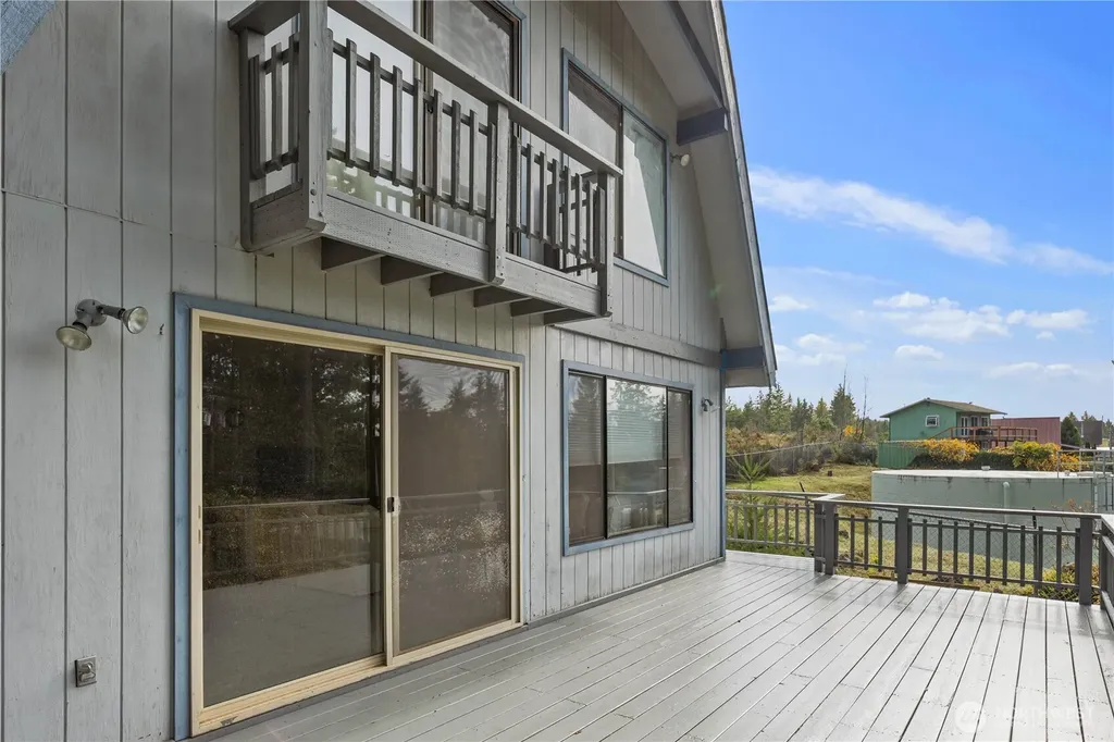 350 Olympic Drive E Grapeview WA 98546