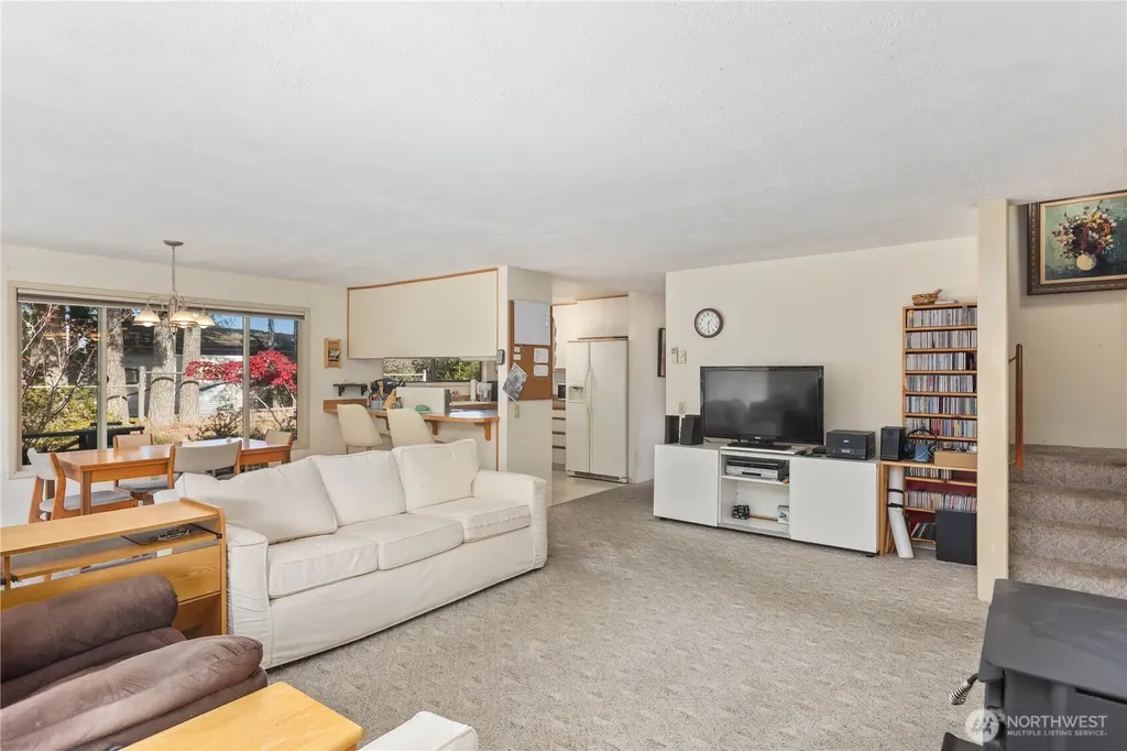 350 Olympic Drive E Grapeview WA 98546