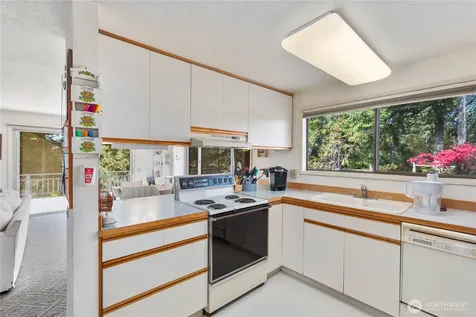 350 Olympic Drive E Grapeview WA 98546