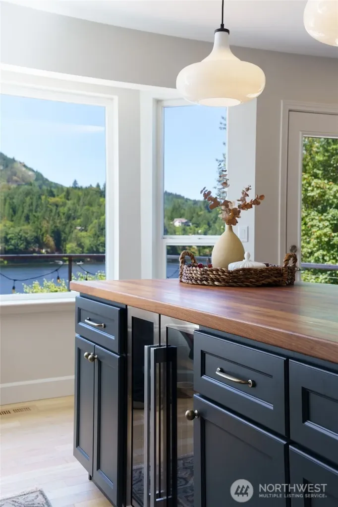 18820 Big Lake Ridge Place Mount Vernon WA 98274