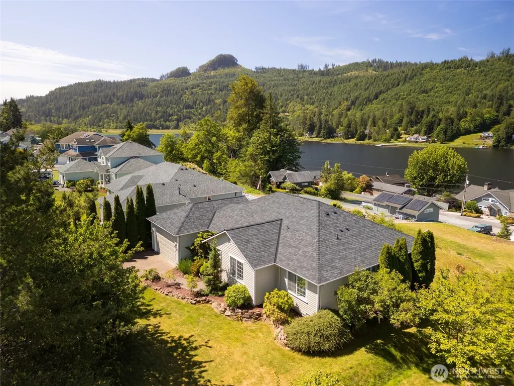 18820 Big Lake Ridge Place Mount Vernon WA 98274