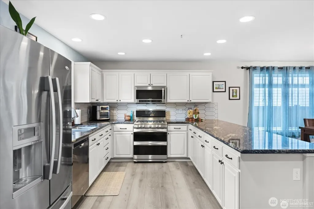 1022 181st Place SW Lynnwood WA 98037